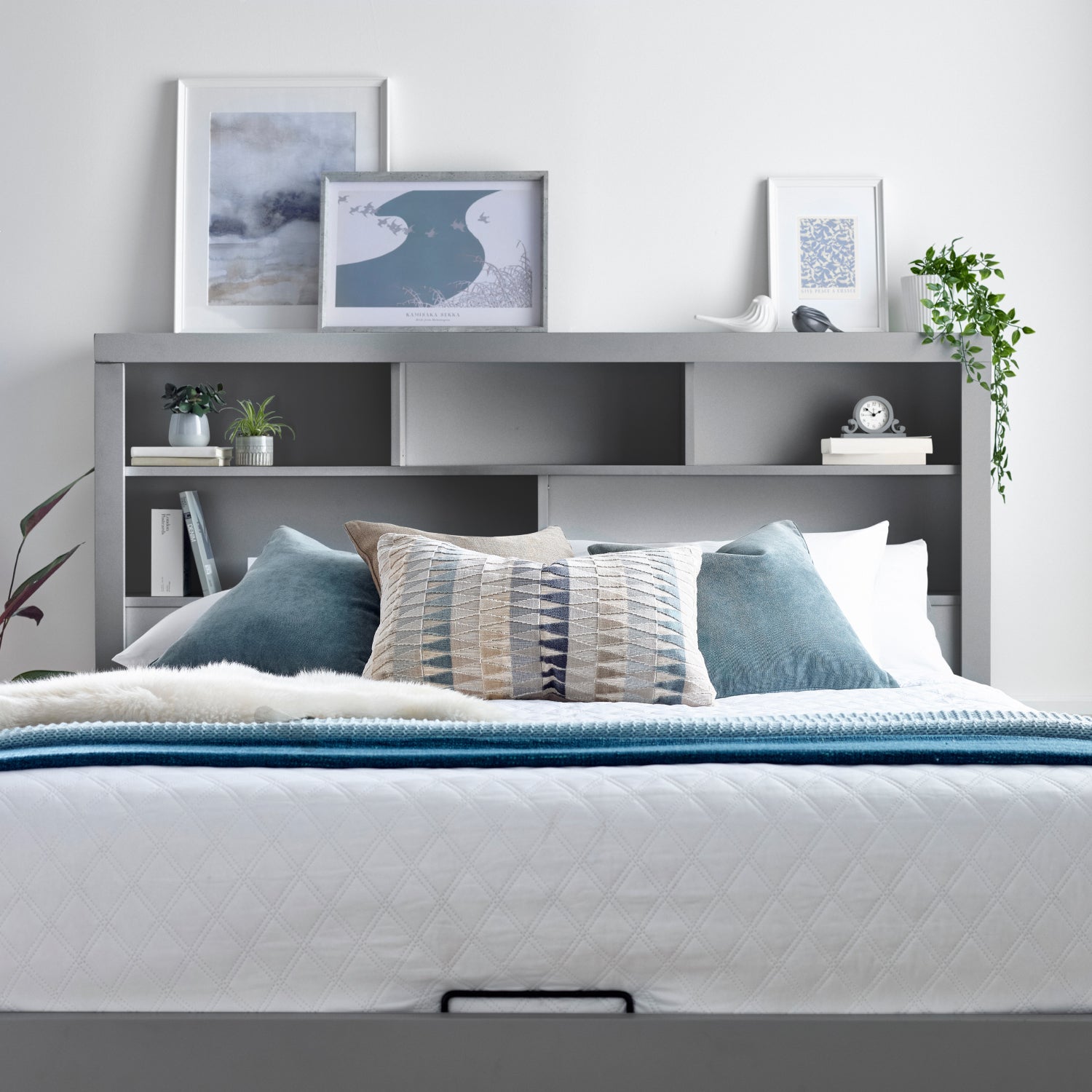 Arizona White Wooden Ottoman Storage Bed